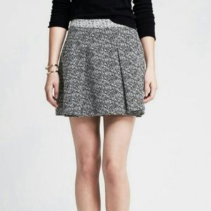 Banana republic black and white skirt